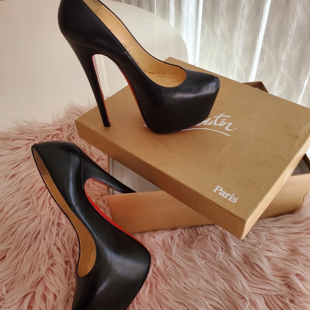 100% Authentic Christian Louboutin Daffodil - Picture 4 of 6